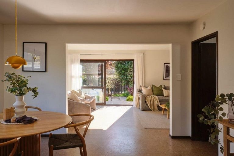 Photo of property in 1/37 Augusta Street, Redcliffs, Christchurch, 8081