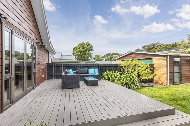 Photo of property in 30 Burnham Street, Seatoun, Wellington, 6022