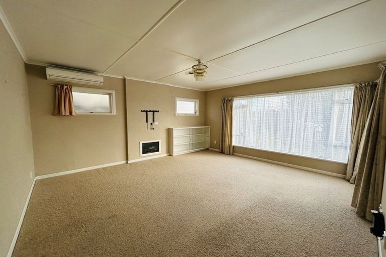 Photo of property in 128 Hurndall Street East, Maungaturoto, 0520