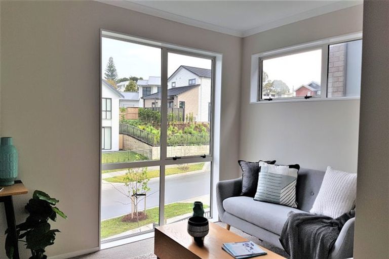 Photo of property in 64 Manutewhau Road, Massey, Auckland, 0614