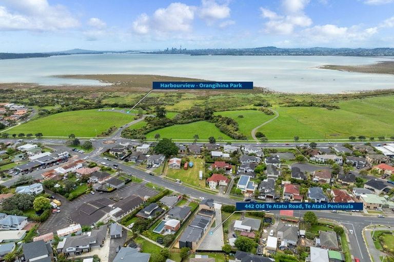 Photo of property in 442 Old Te Atatu Road, Te Atatu Peninsula, Auckland, 0610