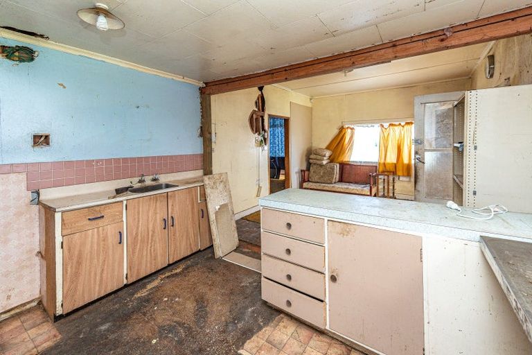 Photo of property in 25 Manuka Street, Castlecliff, Whanganui, 4501