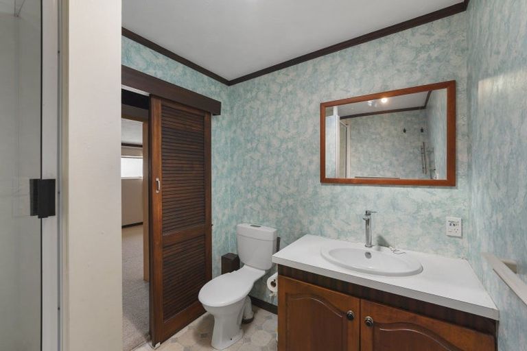 Photo of property in 201 Queens Drive, Lyall Bay, Wellington, 6022