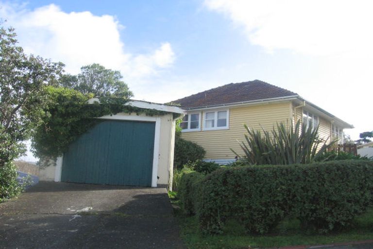 Photo of property in 13 Mckillop Street, Ranui, Porirua, 5024