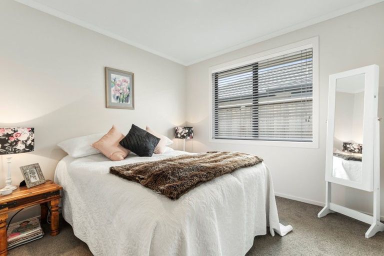 Photo of property in 2 Vesey Drive, Katikati, 3129