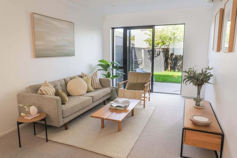 Photo of property in 12b Titoki Street, Te Atatu Peninsula, Auckland, 0610