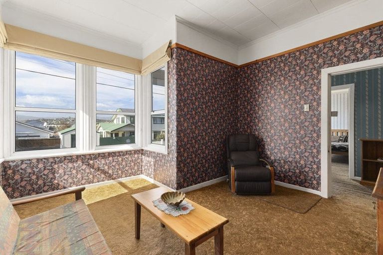 Photo of property in 52 Freyberg Street, Lyall Bay, Wellington, 6022