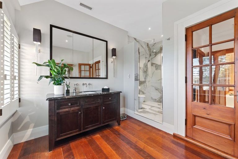 Photo of property in 5 Saint Barnabas Lane, Fendalton, Christchurch, 8052