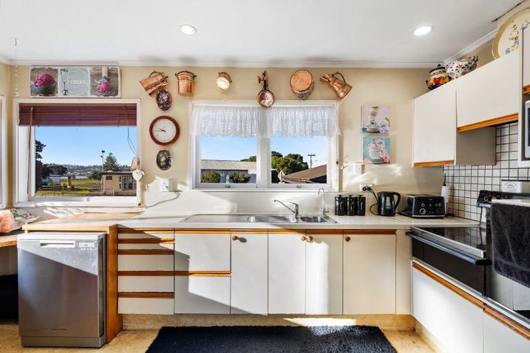 Photo of property in 35 Charles Street, Westshore, Napier, 4110