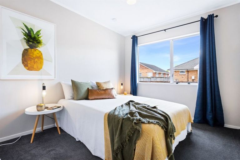 Photo of property in 60 Taikata Road, Te Atatu Peninsula, Auckland, 0610