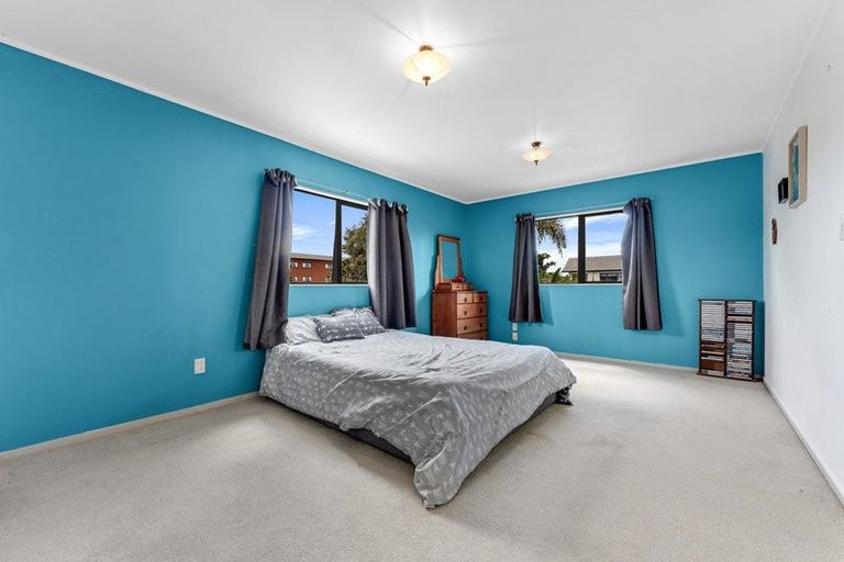 Photo of property in 10 Gunner Drive, Te Atatu Peninsula, Auckland, 0610