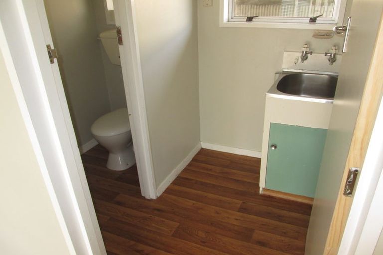 Photo of property in 2/50 Vancouver Crescent, Wainoni, Christchurch, 8061