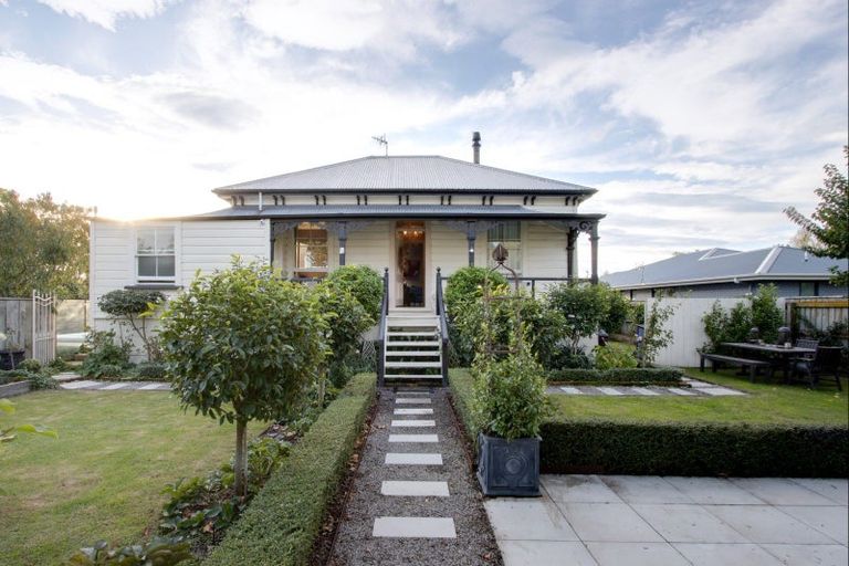 Photo of property in 12 Farndon Road, Clive, 4102