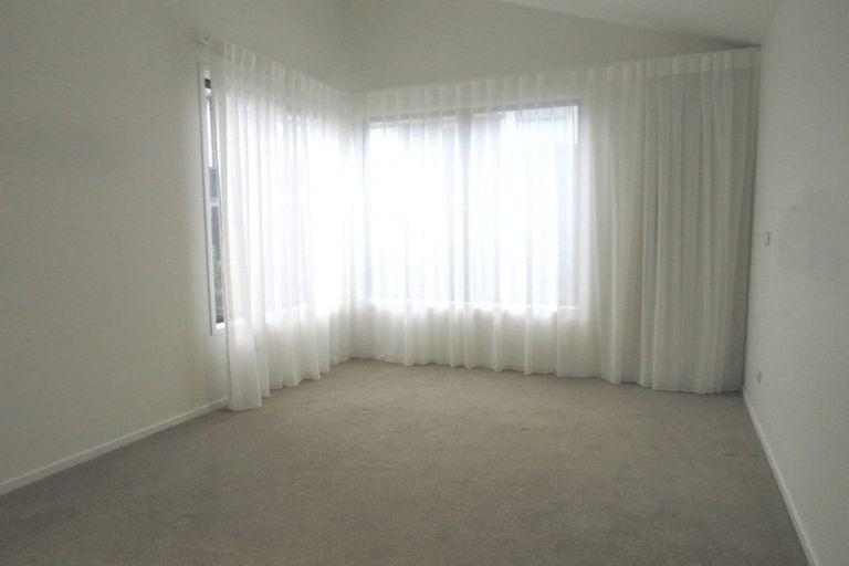 Photo of property in 3 Nohanga Lane, Hobsonville, Auckland, 0616