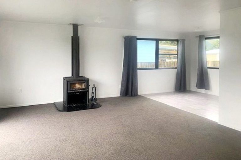 Photo of property in 70 Stout Street, Shannon, 4821