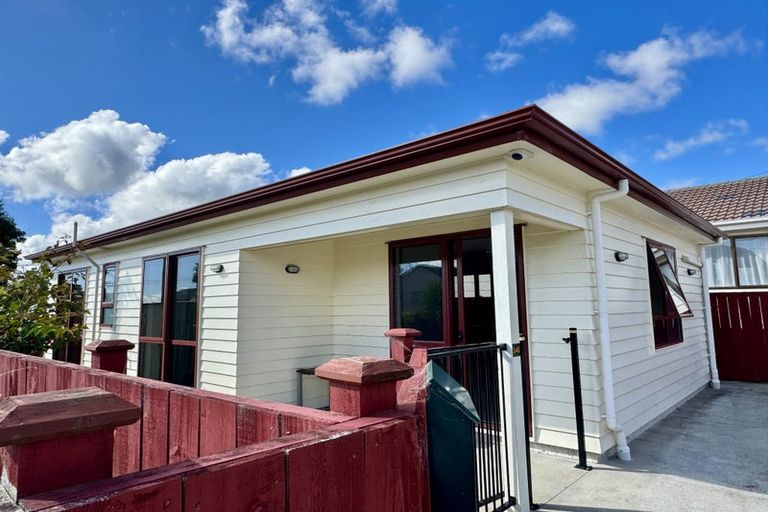 Photo of property in 3/48 Pooks Road, Ranui, Auckland, 0612
