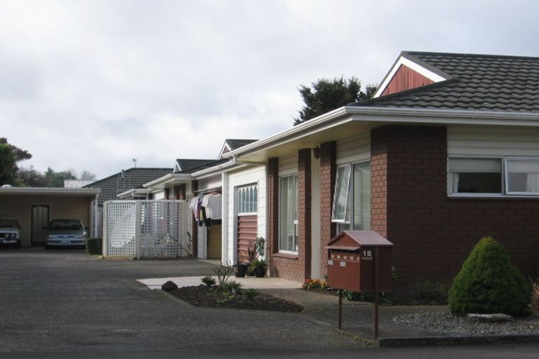 Photo of property in 1/18 Rainforth Street, Roslyn, Palmerston North, 4414