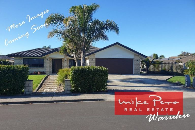 Photo of property in 22 Ripple Grove, Waiuku, 2123