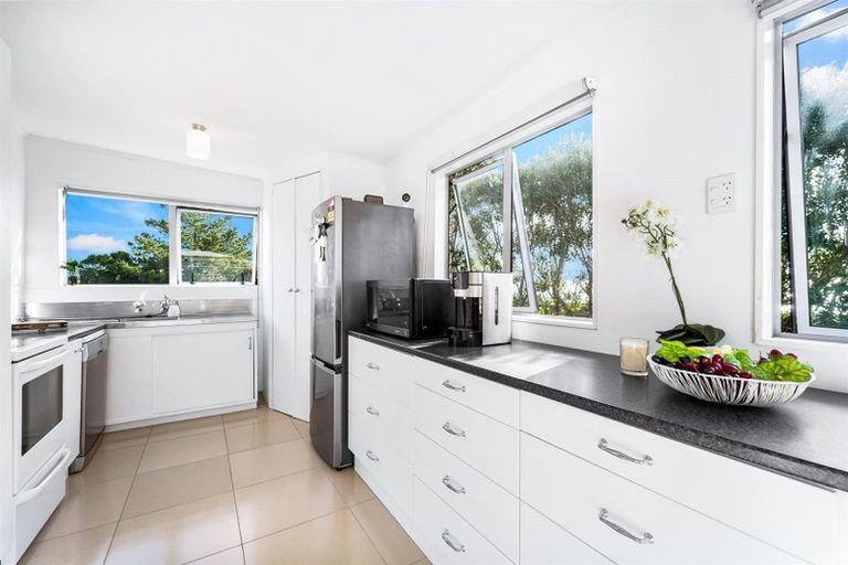 Photo of property in 45 Shakespear Road, Army Bay, Whangaparaoa, 0930