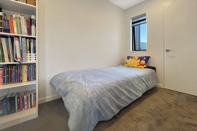 Photo of property in 1 Irwin Lane, Windsor Park, 0632