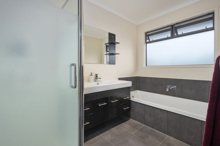 Photo of property in 43 Norm Freeman Drive, Te Puke, 3119