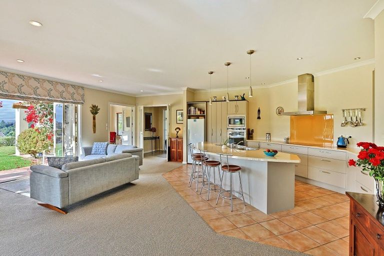 Photo of property in 122 Kent Terrace, Taradale, Napier, 4112