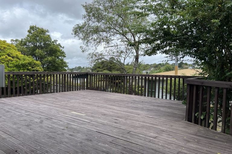 Photo of property in 19 Glenfinn Place, Massey, Auckland, 0614