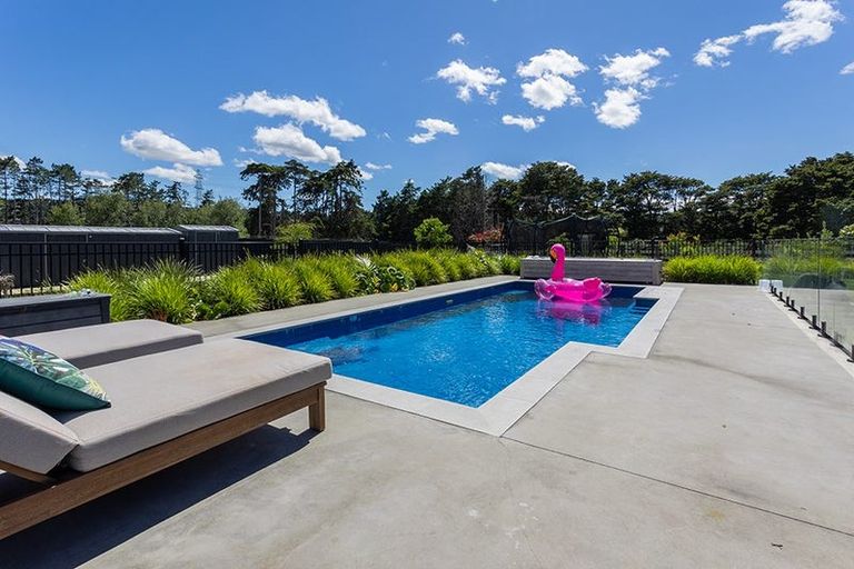Photo of property in 19 Kahika Grove, Huapai, Kumeu, 0810