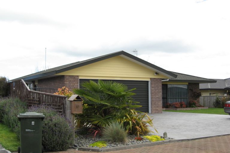 Photo of property in 10 Penlington Place, Havelock North, 4130
