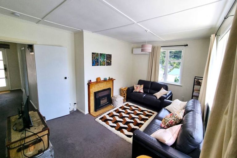 Photo of property in 45 Judd Crescent, Naenae, Lower Hutt, 5011