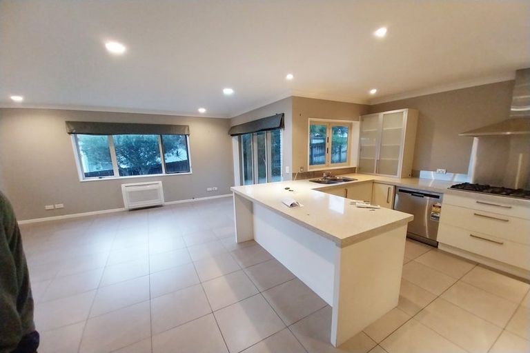 Photo of property in 57 Kittiwake Drive, Schnapper Rock, Auckland, 0632