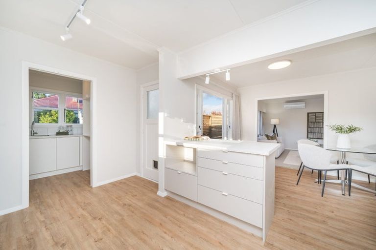 Photo of property in 18 Ashford Avenue, Hokowhitu, Palmerston North, 4410
