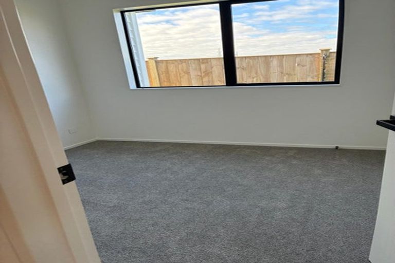 Photo of property in 13 Kaapehu Street, Karaka, 2578