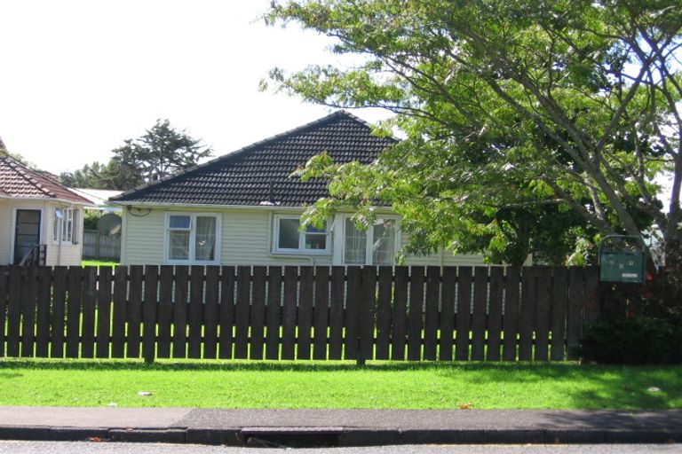 Photo of property in 9 Kotuku Street, Te Atatu Peninsula, Auckland, 0610