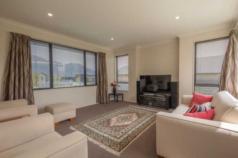 Photo of property in 32 Infinity Drive, Wanaka, 9305