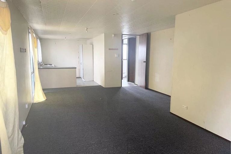 Photo of property in 3/17 Barneys Farm Road, Clendon Park, Auckland, 2103