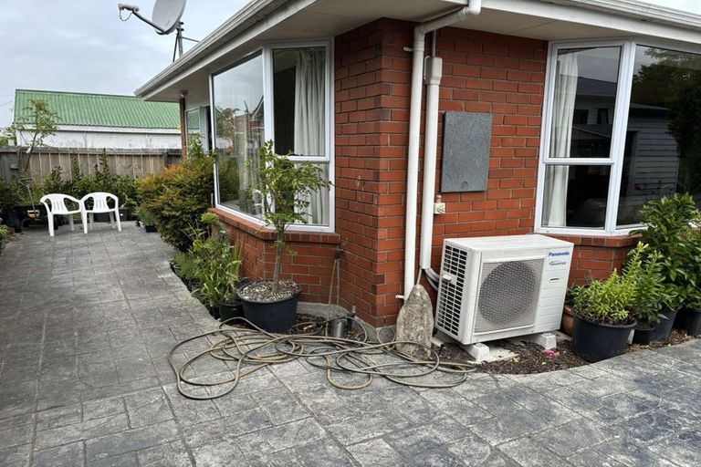 Photo of property in 20 Winters Road, Redwood, Christchurch, 8051