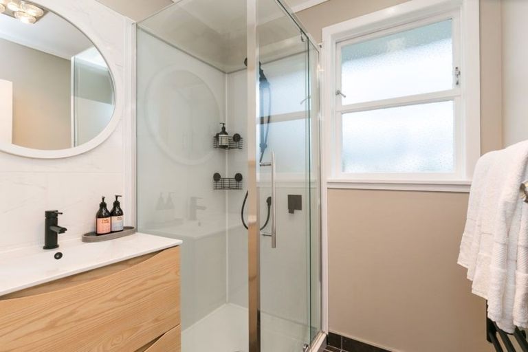 Photo of property in 64 Mark Avenue, Paparangi, Wellington, 6037