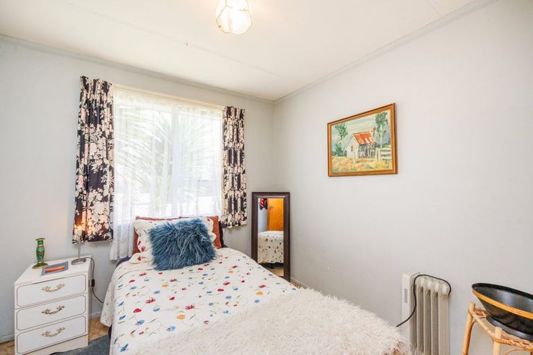 Photo of property in 28 Benmore Avenue, Cloverlea, Palmerston North, 4412