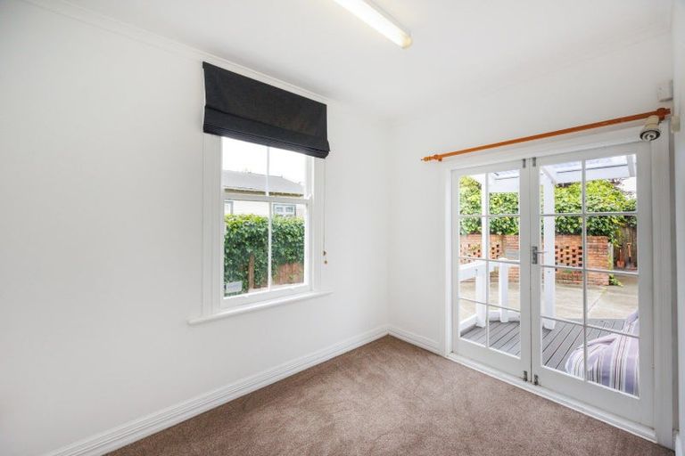 Photo of property in 294 Grey Street, Palmerston North, 4414