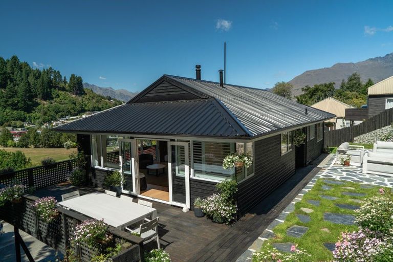 Photo of property in 54 Huff Street, Queenstown, 9300