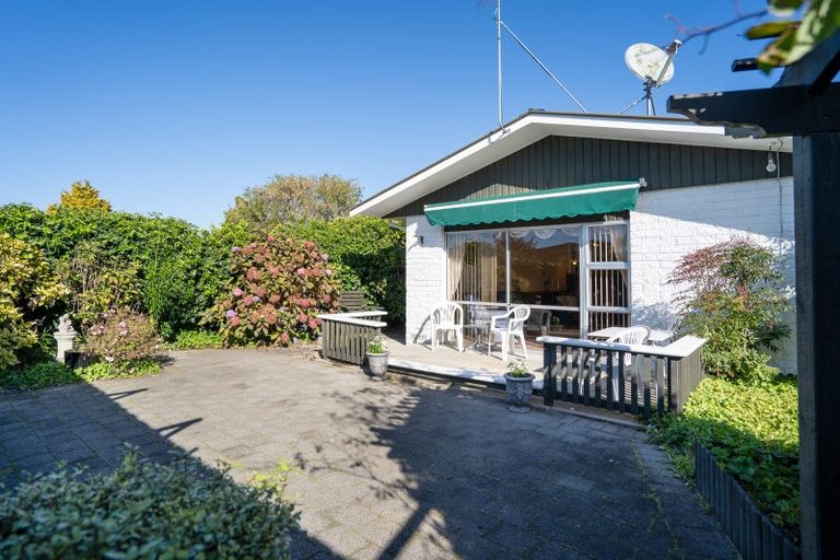 Photo of property in 6 Woodstock Crescent, Leamington, Cambridge, 3432