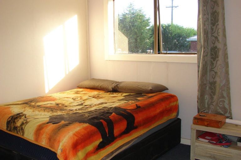 Photo of property in 16 Derby Street, Woodend, Invercargill, 9877