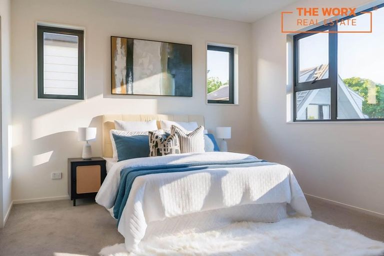 Photo of property in 114c Carnoustie Drive, Wattle Downs, Auckland, 2103