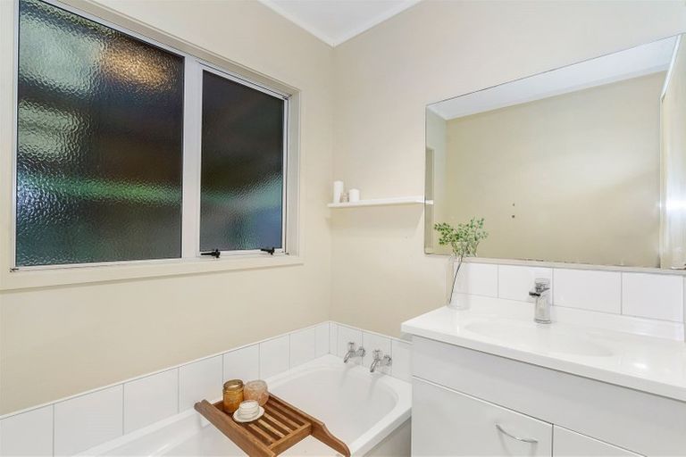 Photo of property in 15 Linnell Road, Poroti, Whangarei, 0179