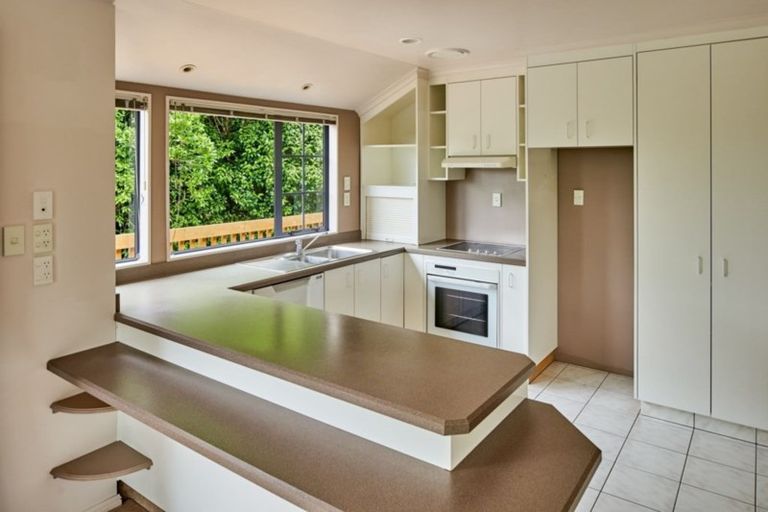 Photo of property in 14 Musket Lane, Whitby, Porirua, 5024