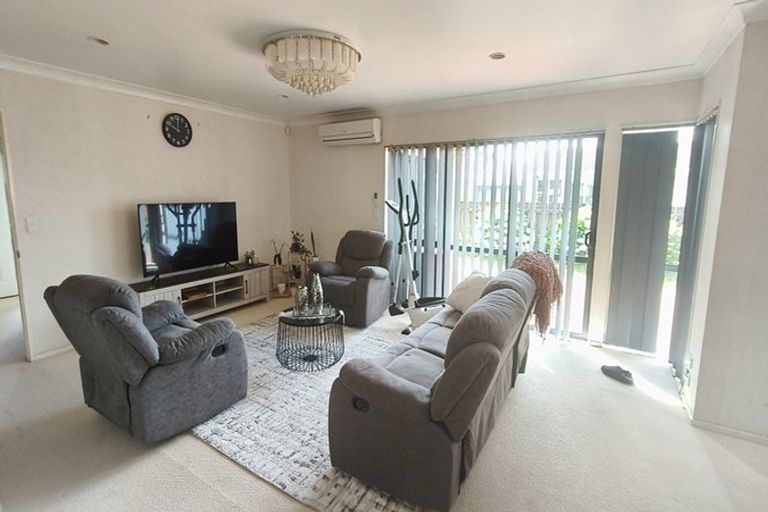 Photo of property in 2/48 Halsey Road, Manurewa, Auckland, 2102