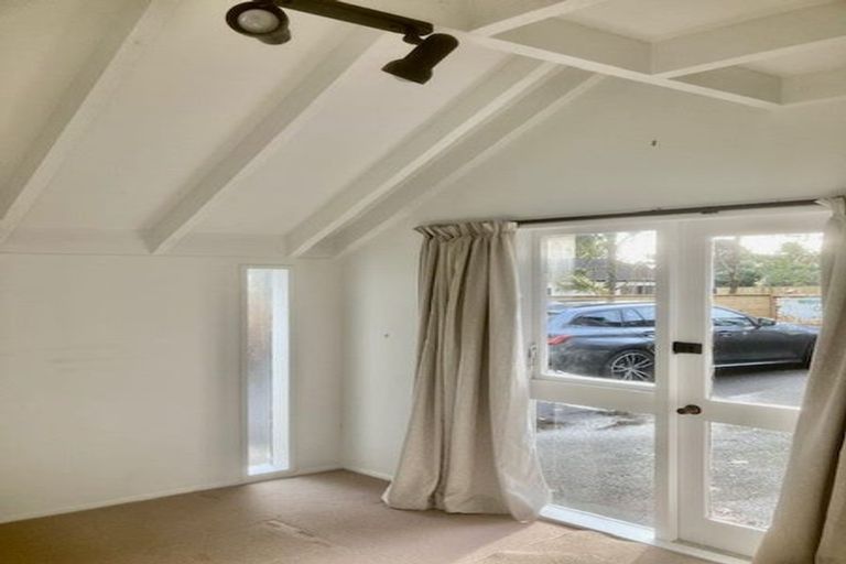Photo of property in 8b Fiesta Grove, Raumati Beach, Paraparaumu, 5032