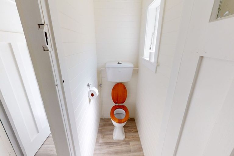 Photo of property in 26 Weka Street, Miramar, Wellington, 6022