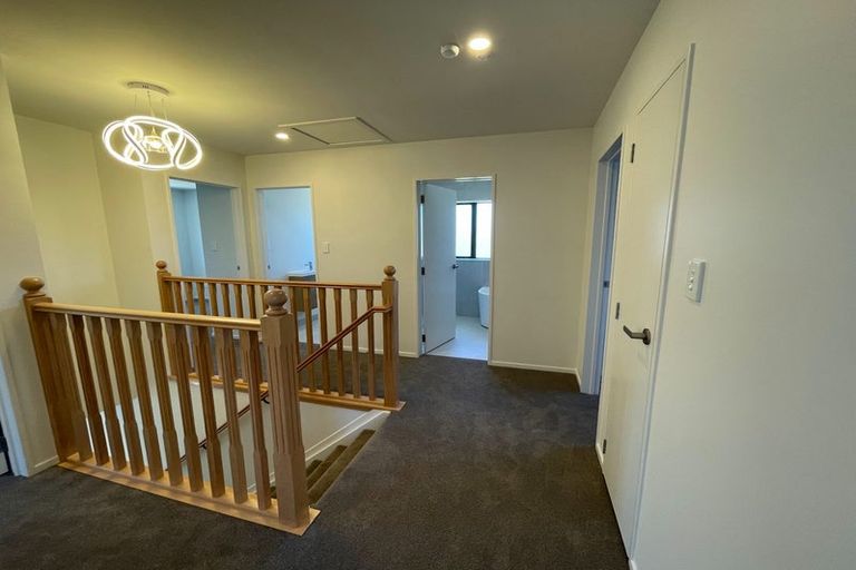 Photo of property in 6b Cairngorm Place, Highland Park, Auckland, 2010